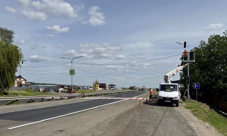 У Магалі на трасі М-19 відновили роботу світлофорів після ДТП з фурою