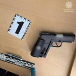 На Буковині підліток влаштував стрілянину біля навчального закладу