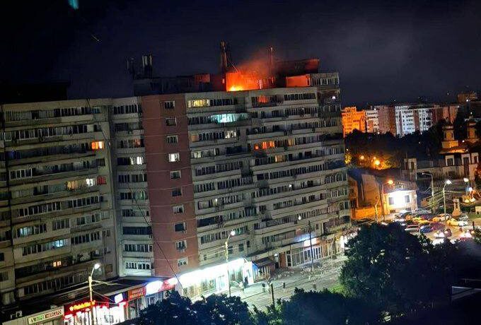 У Румунії дрон упав на житловий будинок під час атаки РФ на Одещину (відео)