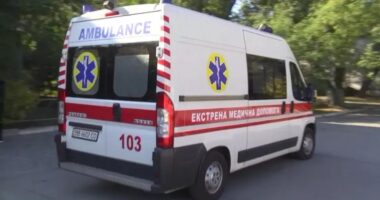 На Буковині під час ремонту сільгосптехніки розірвало колесо: загинули двоє чоловіків