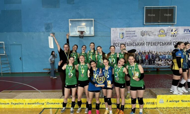 Буковинські волейболістки вибороли срібло чемпіонату України «Дитяча ліга»