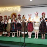 Буковинка у Флориді влаштувала показ старовинних вишиванок