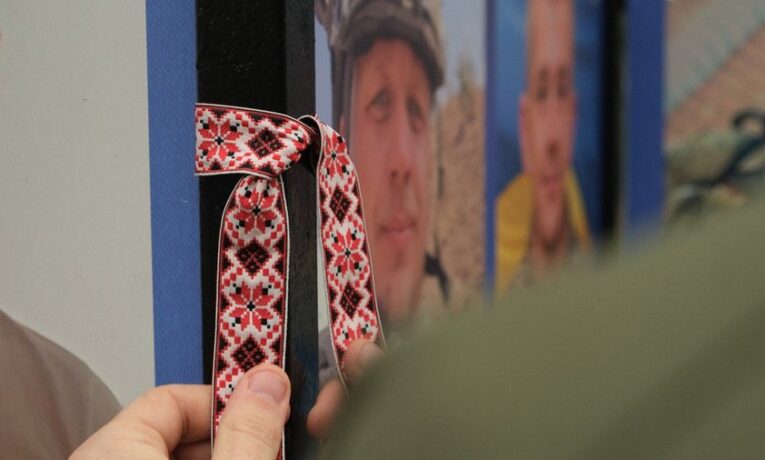 У Чернівцях до Дня вишиванки вперше проведуть акцію пам’яті полеглих військових