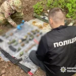 На Буковині виявили тайники зі зброєю в межах масштабної спецоперації Нацполіції