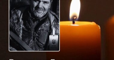 На Буковині попрощаються із захисником Валентином Боднарюком, який загинув у боротьбі за Україну