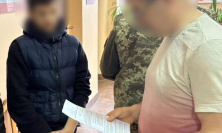 На Буковині 18-річного диверсанта засудили до 15 років тюрми за підпал обладнання «Укрзалізниці» на замовлення РФ