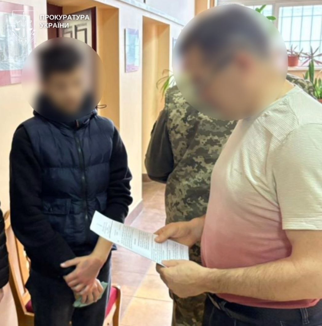 На Буковині 18-річного диверсанта засудили до 15 років тюрми за підпал обладнання «Укрзалізниці» на замовлення РФ
