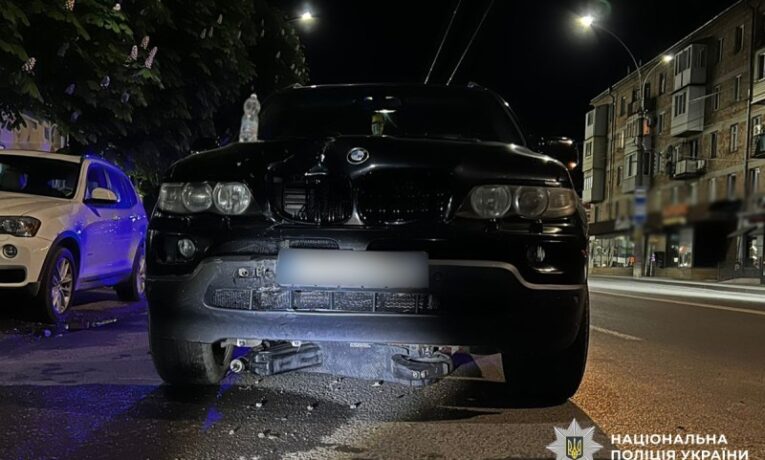 У Чернівцях водія BMW судитимуть за ДТП з електросамокатом на проспекті Незалежності