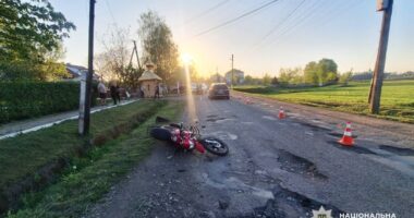 На Буковині судитимуть 26-річного водія мотоцикла за ДТП у стані сп’яніння з потерпілою
