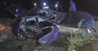 На Буковині авто злетіло у кювет і перекинулося, травмувалися люди