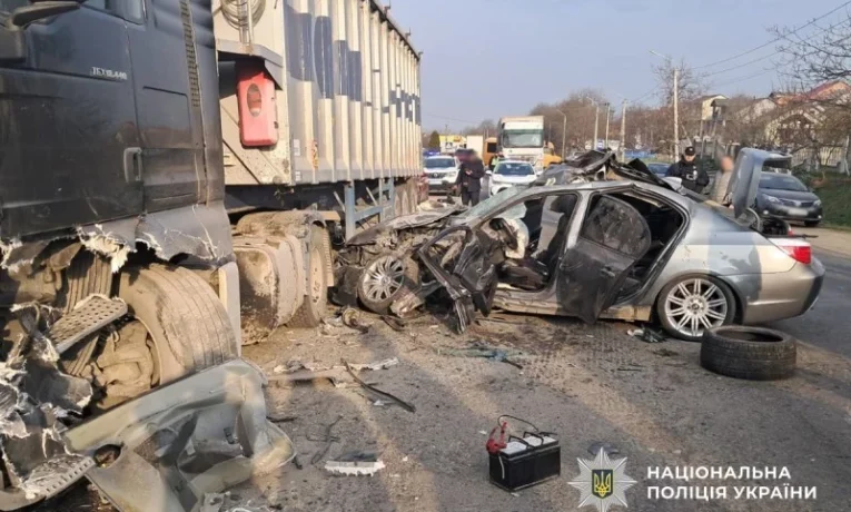 У Чернівцях судитимуть 18-річну водійку у справі про смертельну ДТП