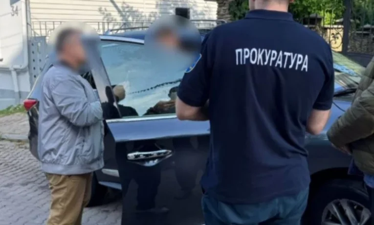 На Буковині судитимуть групу, яка допомогла 59 чоловікам виїхати за кордон за фіктивною інвалідністю