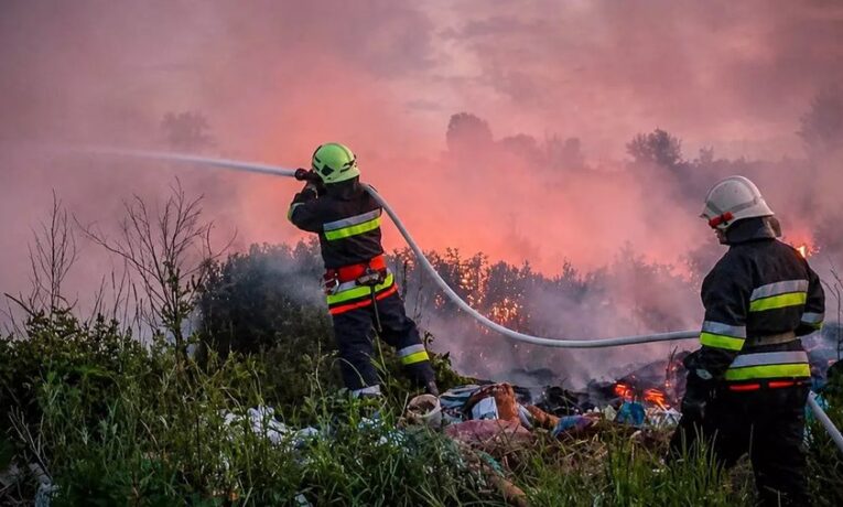 У Чернівцях і Новодністровську оголосили надзвичайний рівень пожежної небезпеки