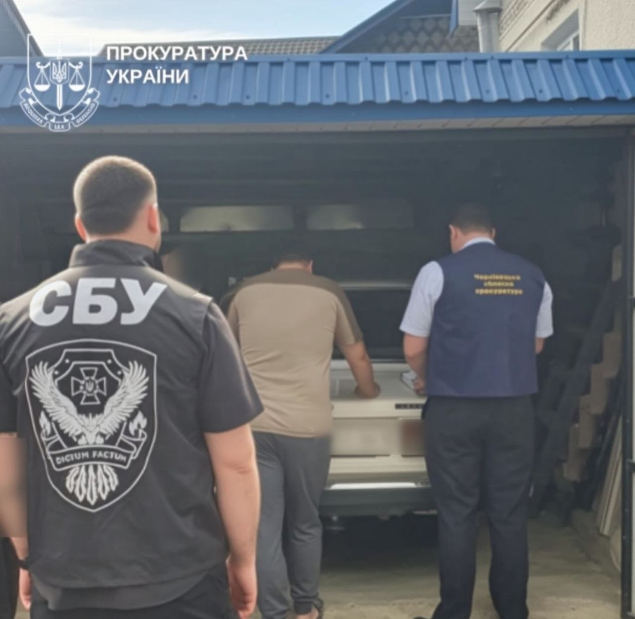 На Буковині в.о. міського голови підозрюють у хабарі 3000 доларів за дозвіл на розміщення кіоску