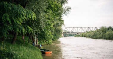 У Чернівцях не рекомендують купатися в Пруті: у воді виявили перевищення санітарних норм