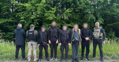 На Буковині викрили схему незаконного переправлення чоловіків через кордон до Румунії