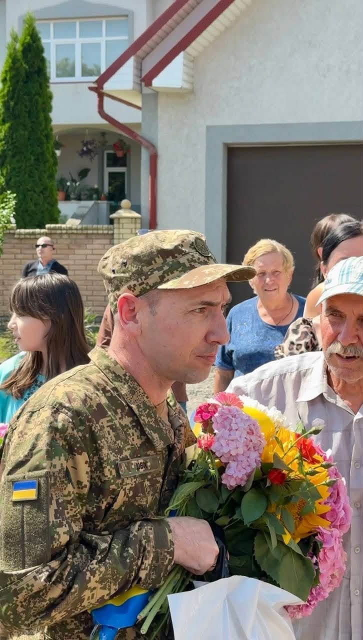 У Чагорській громаді зустріли захисника Олександра Дзеха, який повернувся з російського полону