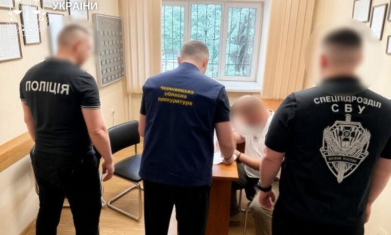 На Буковині викрили схему ввезення авто під виглядом гуманітарної допомоги