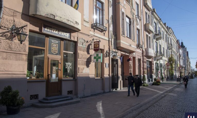 У Чернівцях за понад 5,5 млн грн відреставрують аптеку-музей на вулиці Кобилянської