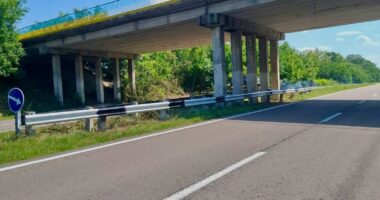 На Буковині тривають роботи з утримання мостів на дорогах державного значення