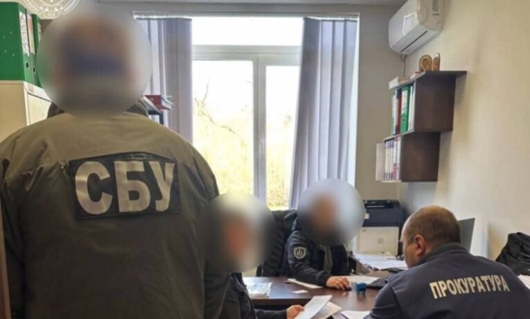 На Буковині судитимуть ексмайстра лісу за незаконну вирубку дерев у нацпарку на понад 5 млн грн