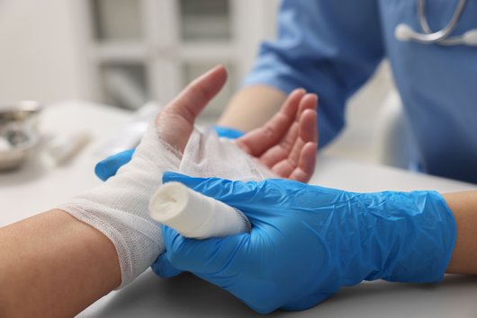 У Чернівцях побільшало опіків під час консервації: лікарі розповіли, як правильно надати першу допомогу