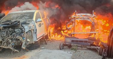 У Чернівцях через коротке замикання згоріла господарська споруда з автозапчастинами