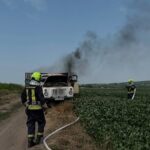 У селі на Буковині загорілася вантажівка