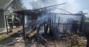 На Буковині за добу сталося три пожежі: у Чернівцях врятували чоловіка, у Вашківцях травмувалася жінка