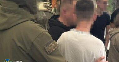 На Буковині затримали начальника відділу прикордонного загону за підозрою в переправленні ухилянтів за кордон