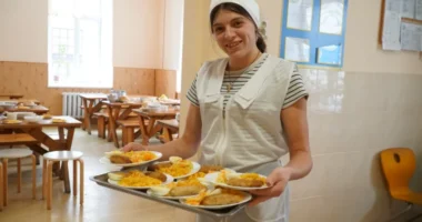 У школах Чернівецької області планують безоплатне гаряче харчування для учнів 1–11 класів