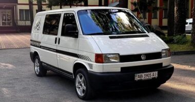 Заставнівська міськрада витратила понад 300 тисяч гривень на позичений Volkswagen