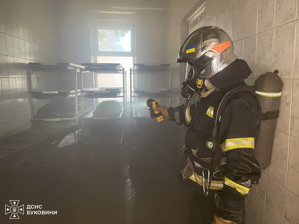 На Буковині через пожежу загинула людина, є постраждалий