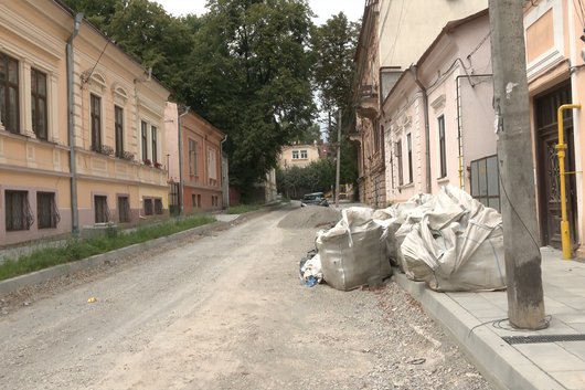 У Чернівцях уже вчетверте перенесли завершення ремонту вулиці Фучика