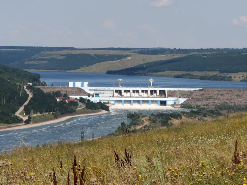 Приплив води до Дністровського водосховища впав до історичного мінімуму: виробництво електроенергії скоротилося на 43%