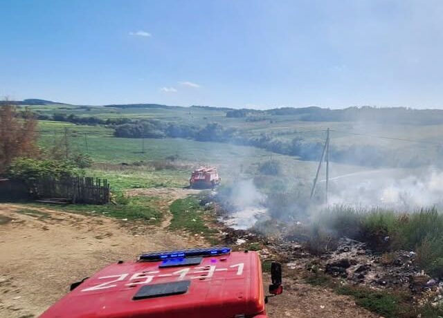 На Буковині за добу рятувальники ліквідували дев’ять пожеж на відкритих територіях
