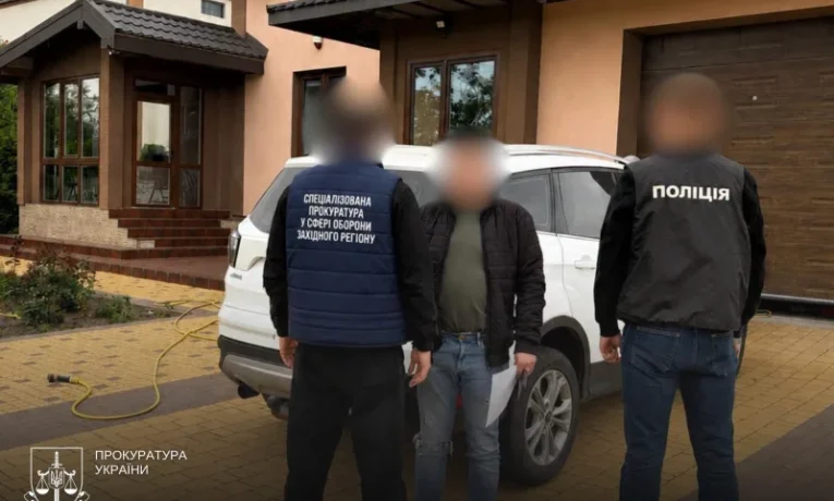 На Буковині ексначальника ТЦК підозрюють у фіктивній мобілізації 99 людей