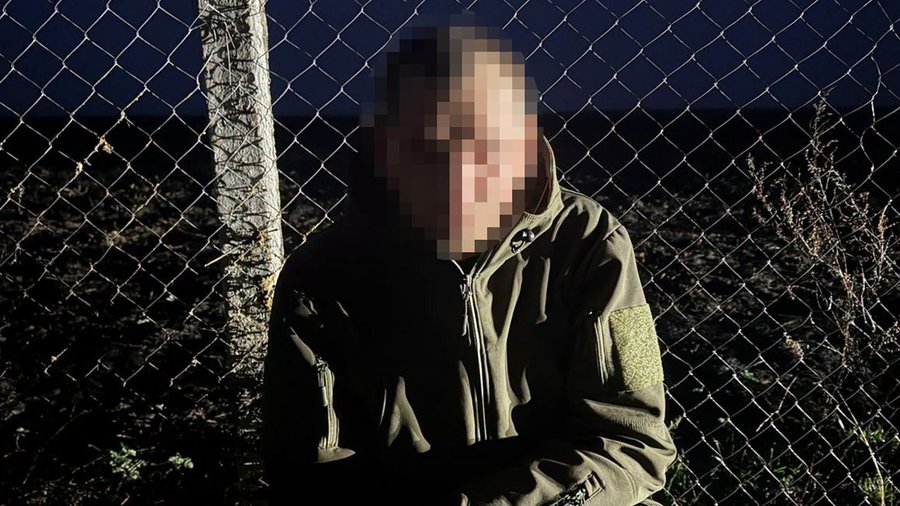 На Буковині прикордонника підозрюють у переправленні чоловіків до Молдови за $5500