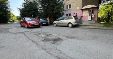 У Чернівцях за майже 10 млн грн відремонтують 22 міжбудинкові проїзди: перелік адрес