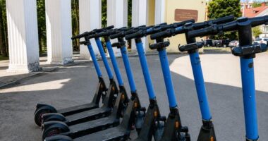 У Чернівцях не заборонятимуть прокат електросамокатів: місто готує нові правила