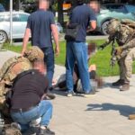 У Чернівцях СБУ затримала двох іноземців, яких підозрюють у підпалі електропідстанції на замовлення РФ