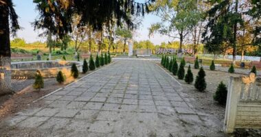На Буковині за 1,3 мільйона гривень оновлять меморіал полеглим військовим та Алею надії