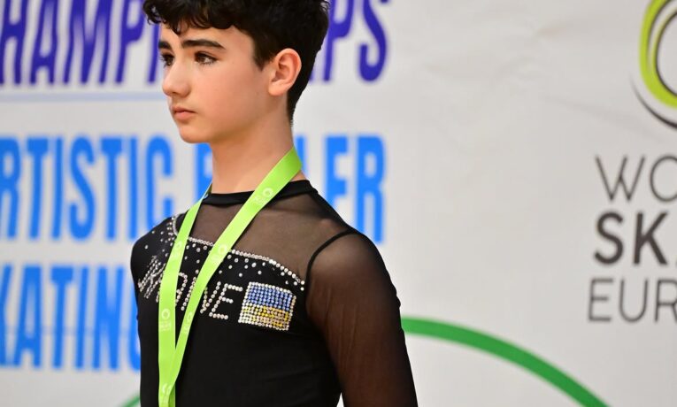 Чернівчанин Матвій Чорней здобув бронзу на чемпіонаті Європи з фігурного катання на роликах