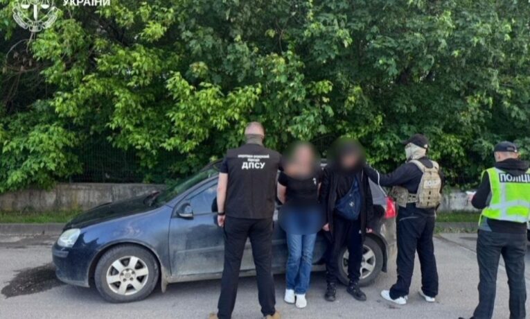 На Буковині судитимуть чоловіка, який за $9,5 тисячі організував незаконний перетин кордону