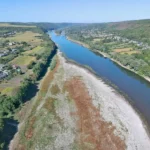 На Буковині зберігається критично низька водність річок: рівні води досягли історичних мінімумів