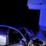 На Буковині п’яний водій врізався в зупинку: загинув пасажир