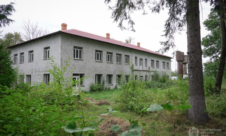 Санаторій «Красноїльськ» на Буковині відремонтують за 16 мільйонів гривень для евакуйованих із Луганщини
