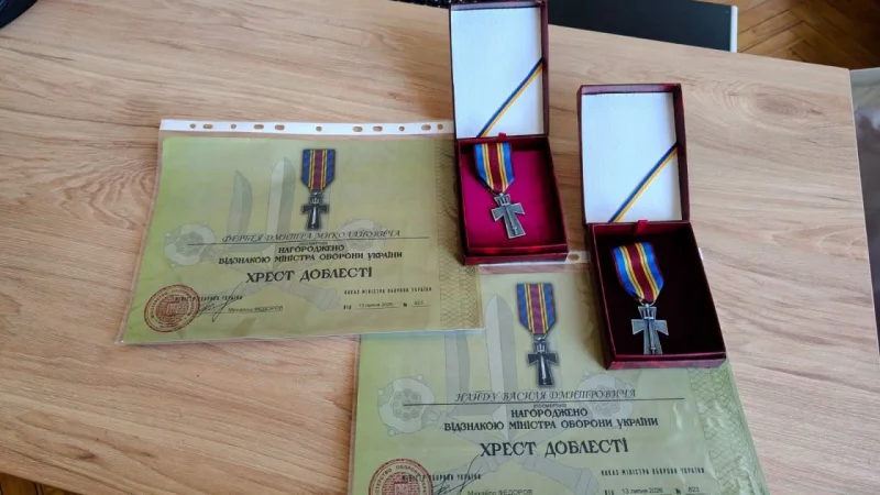 Двох захисників із Глибоцької громади посмертно нагородили «Хрестом доблесті»