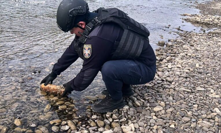 У Чернівцях на березі Пруту знищили артснаряд часів Першої світової війни