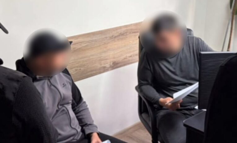 На Буковині ухилянта намагалися переправити до Румунії у пластиковій діжці